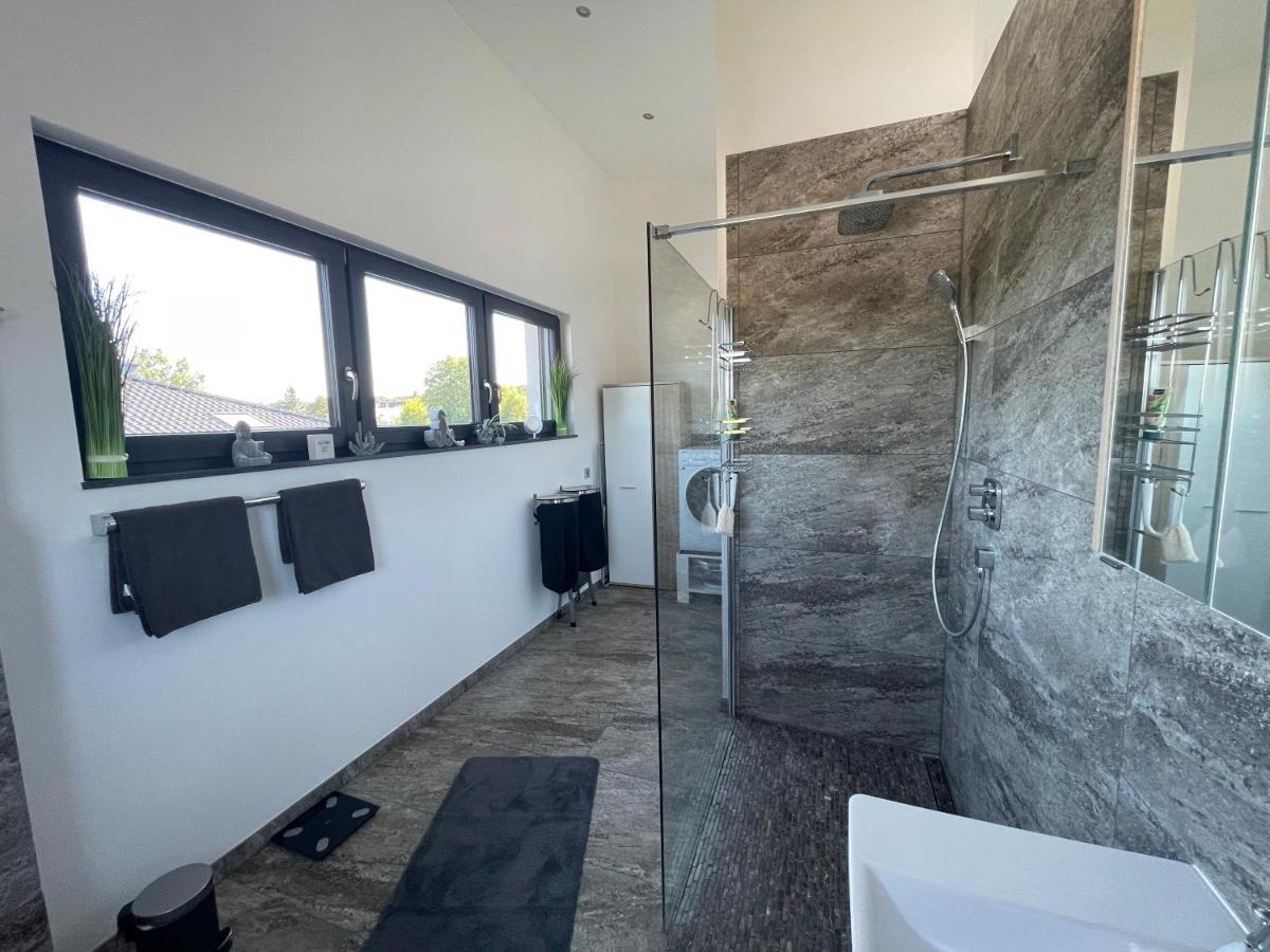 #Neu L Seeblick L Netflix L Boxspring L Nespresso L E-Tuer L Terrasse L 82M2 Ulmen Dış mekan fotoğraf